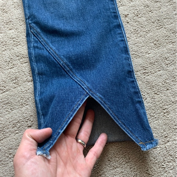 FRAME Denim - Picture 4 of 8